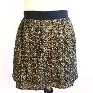 ✨🎉Holiday🎉✨Club Monaco Sequin Skirt